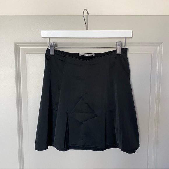 Abercrombie & Fitch Black Satin Flare Mini Skirt - Picture 4 of 6